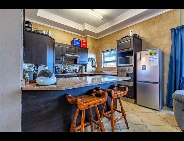 2 BEDROOM APARTMENT FOR SALE IN RAVENSWOOD